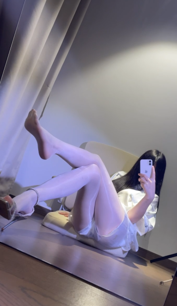 顶级玉足白丝