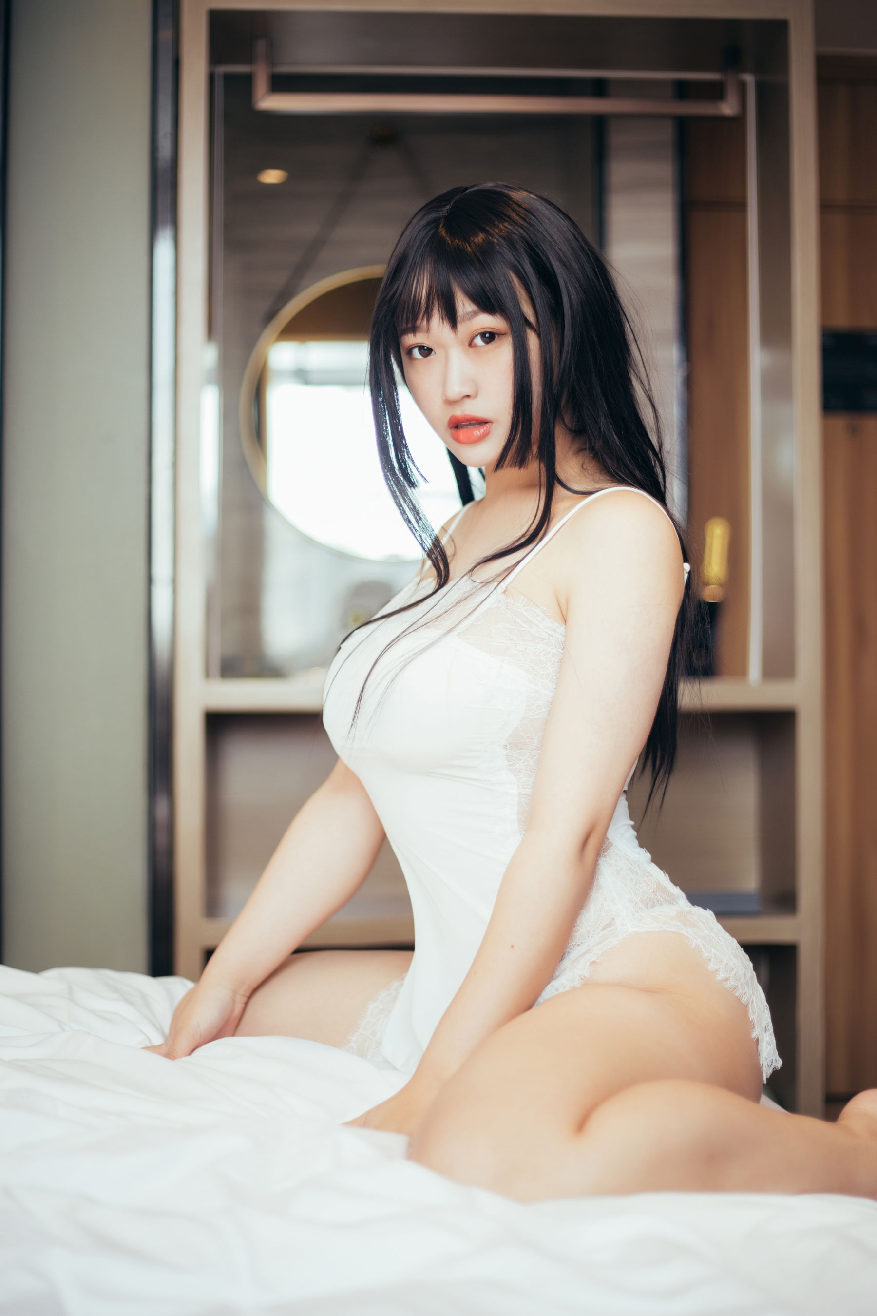 [网红COSER写真] 维他奶泽 – 睡衣湿身
