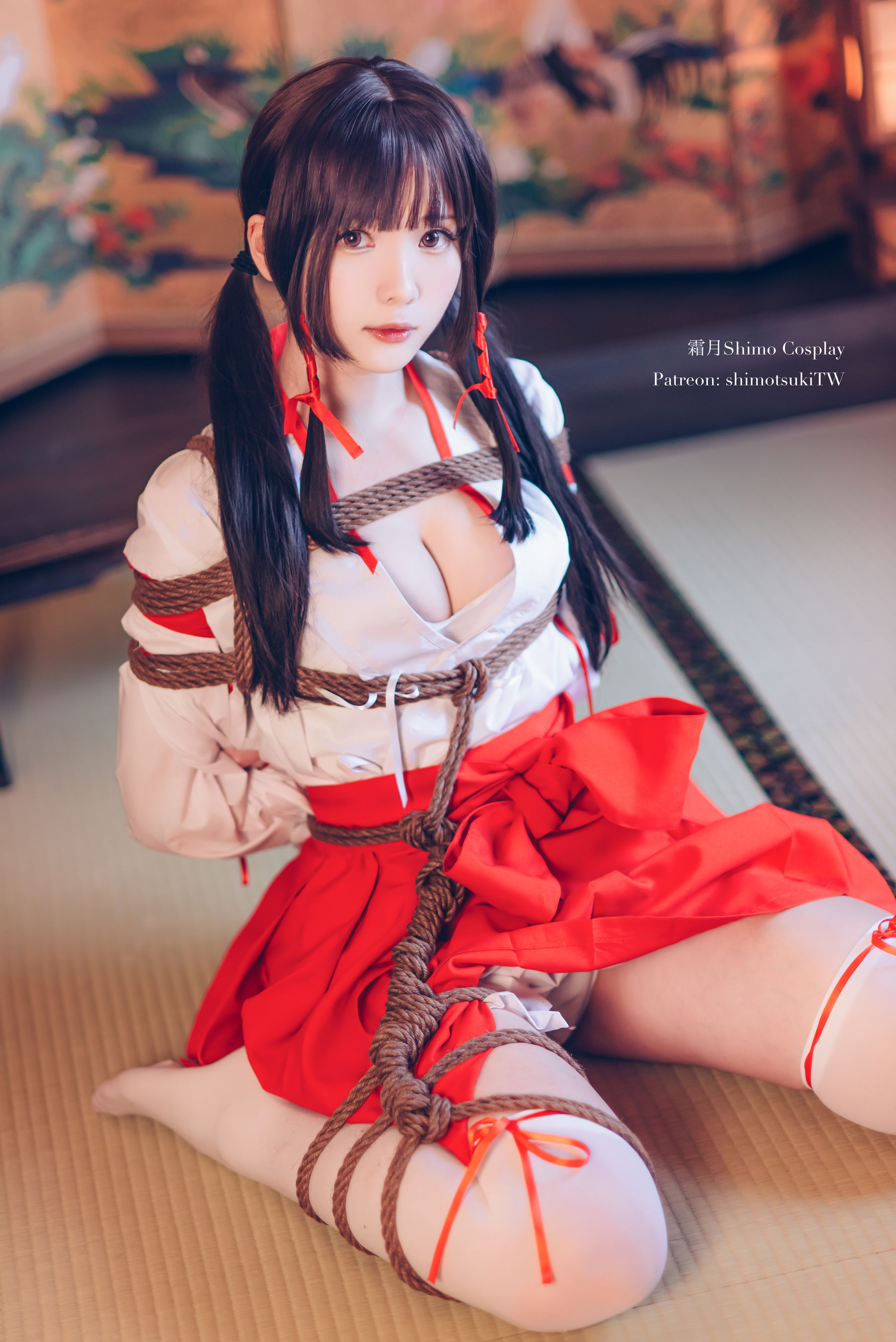 [网红COSER写真] 微博妹纸霜月shimo - 巫女捆绑 套图10