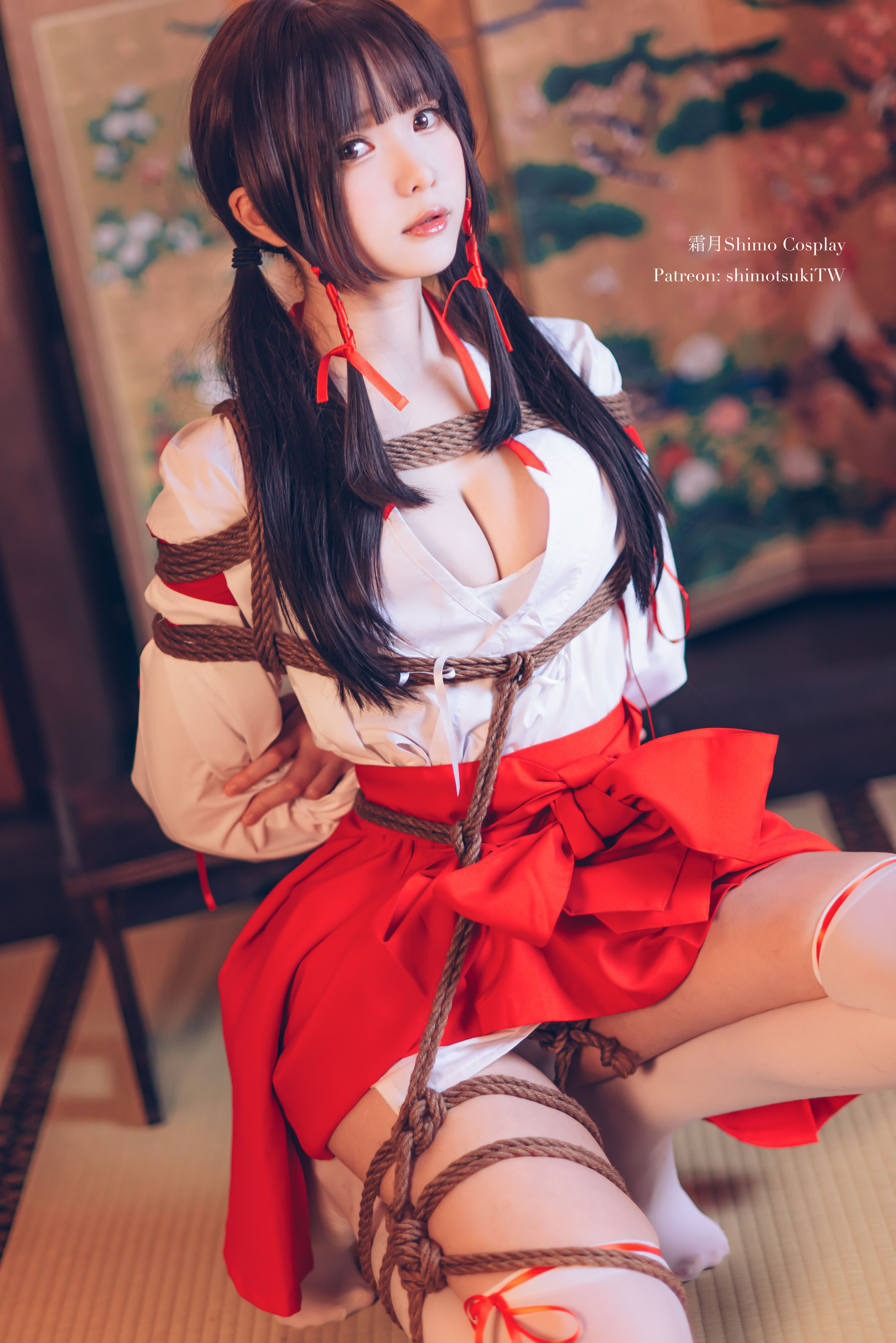 [网红COSER写真] 微博妹纸霜月shimo - 巫女捆绑 套图21