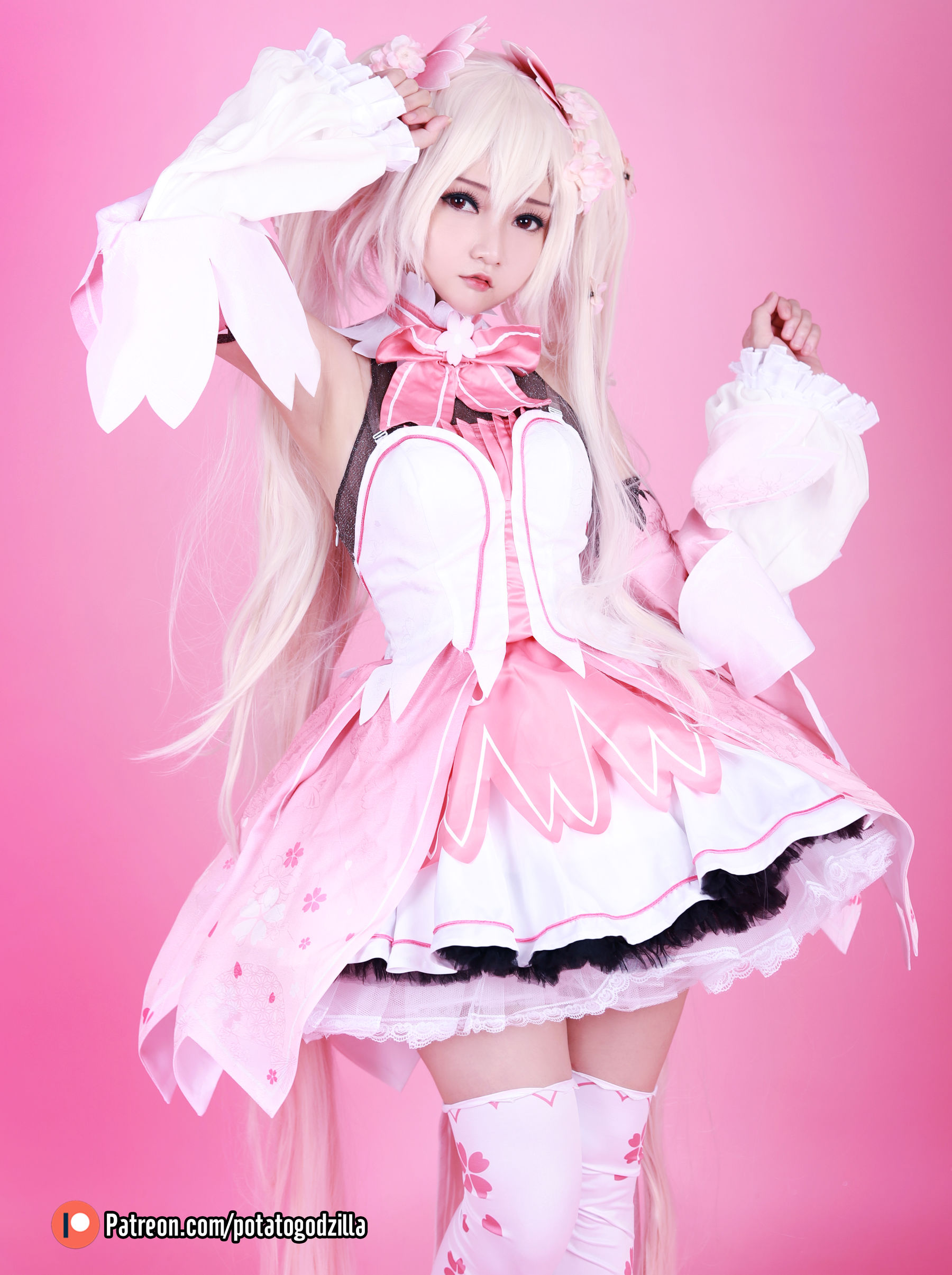Coser小姐姐Potato Godzilla - Sakura Miku 套图9