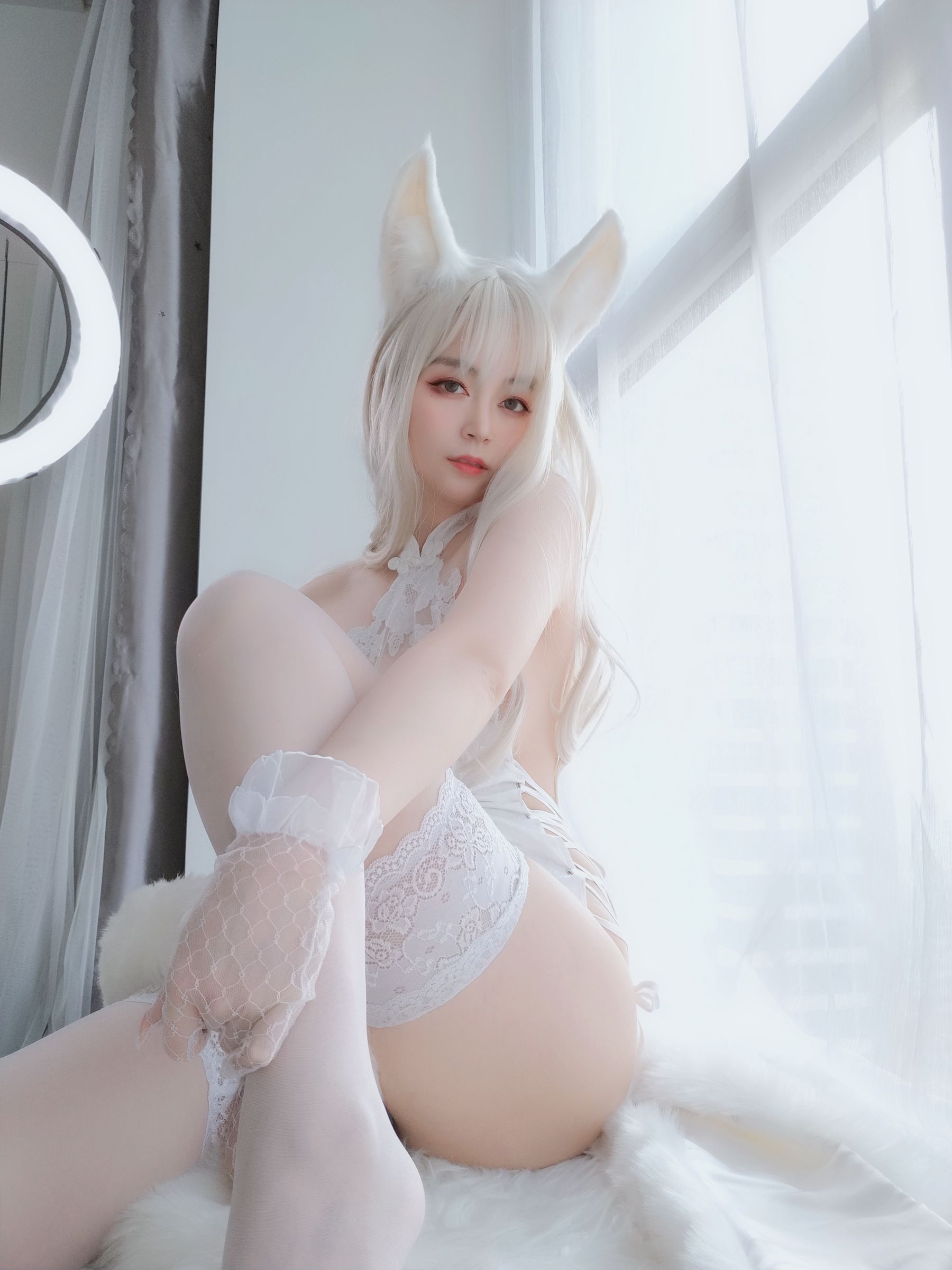 [COS福利] Coser小姐姐白银 - 白兔 写真套图24