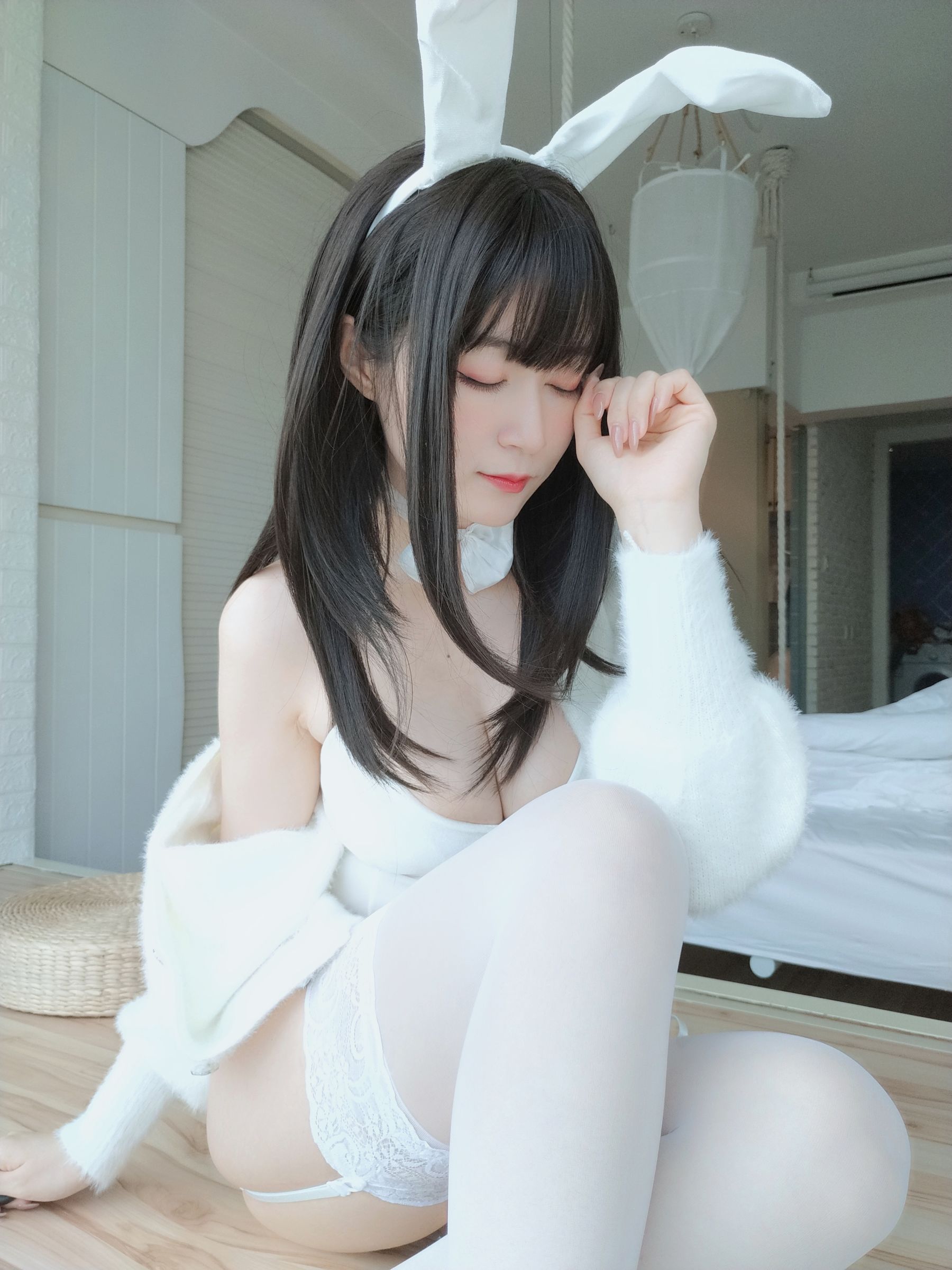 Coser小姐姐白银 - 白丝兔子40