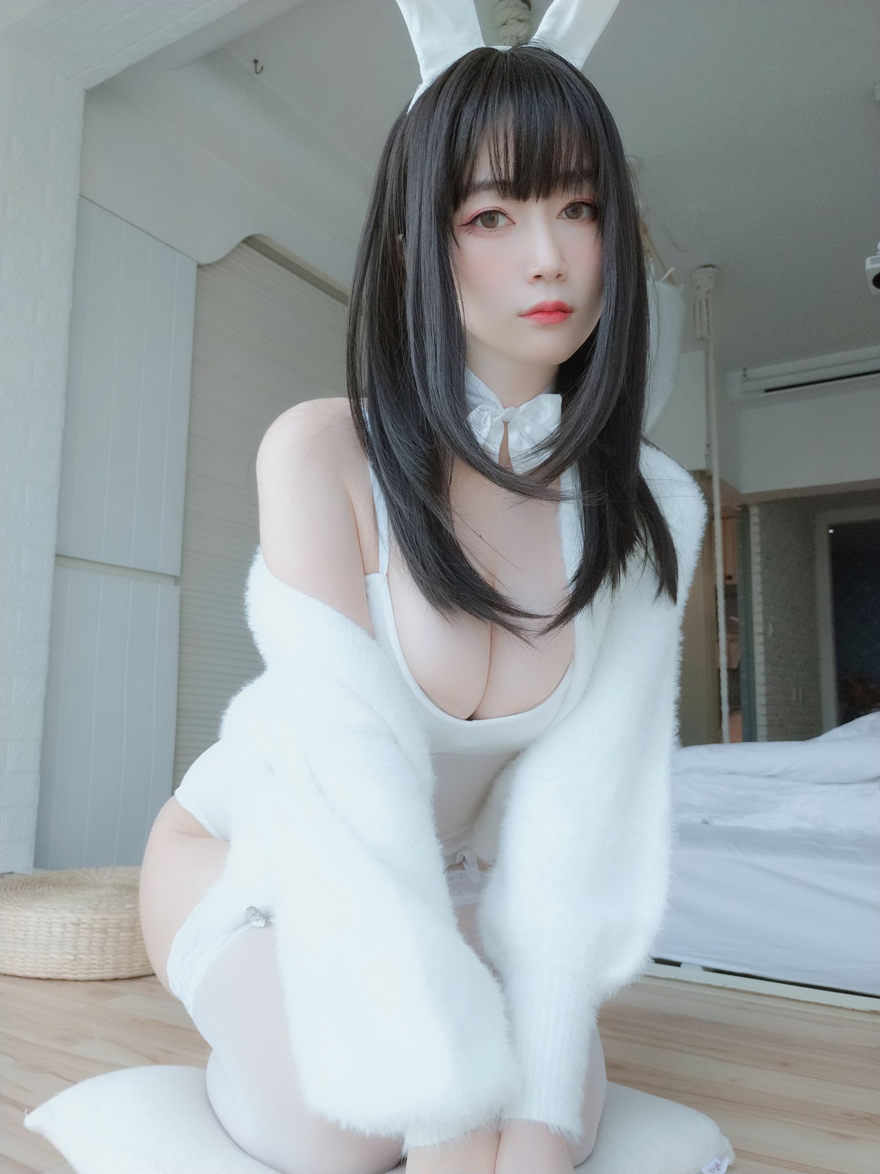 Coser小姐姐白银 - 白丝兔子42