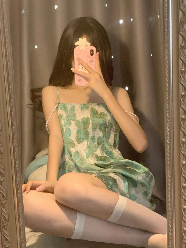 可爱仙气的及膝白丝白嫩萝莉美图6P